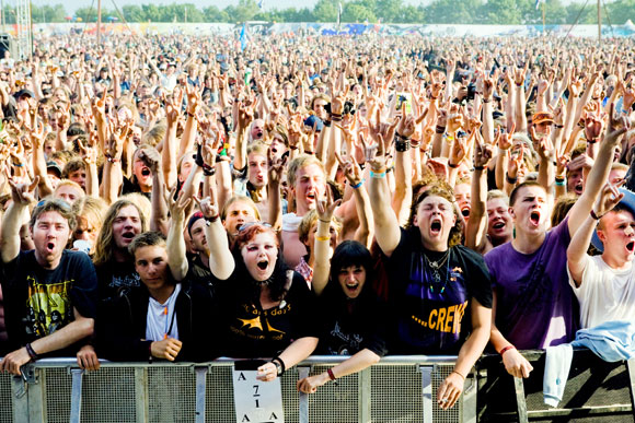 Publiken i Roskilde har fått betala 40 procent högre biljettpris de senaste tre åren.