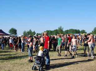 Festivalbarn på Sweden Rock.