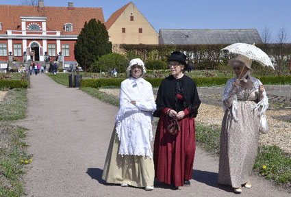 Fina damer på Katrinetorp